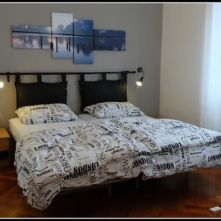 Piazza Goldoni Bed & Breakfast 3*