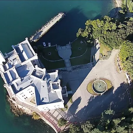 住宿加早餐酒店 Piazza Goldoni 3*