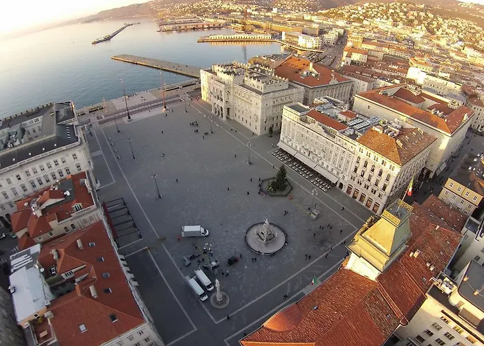 Bed & Breakfast Piazza Goldoni Terst